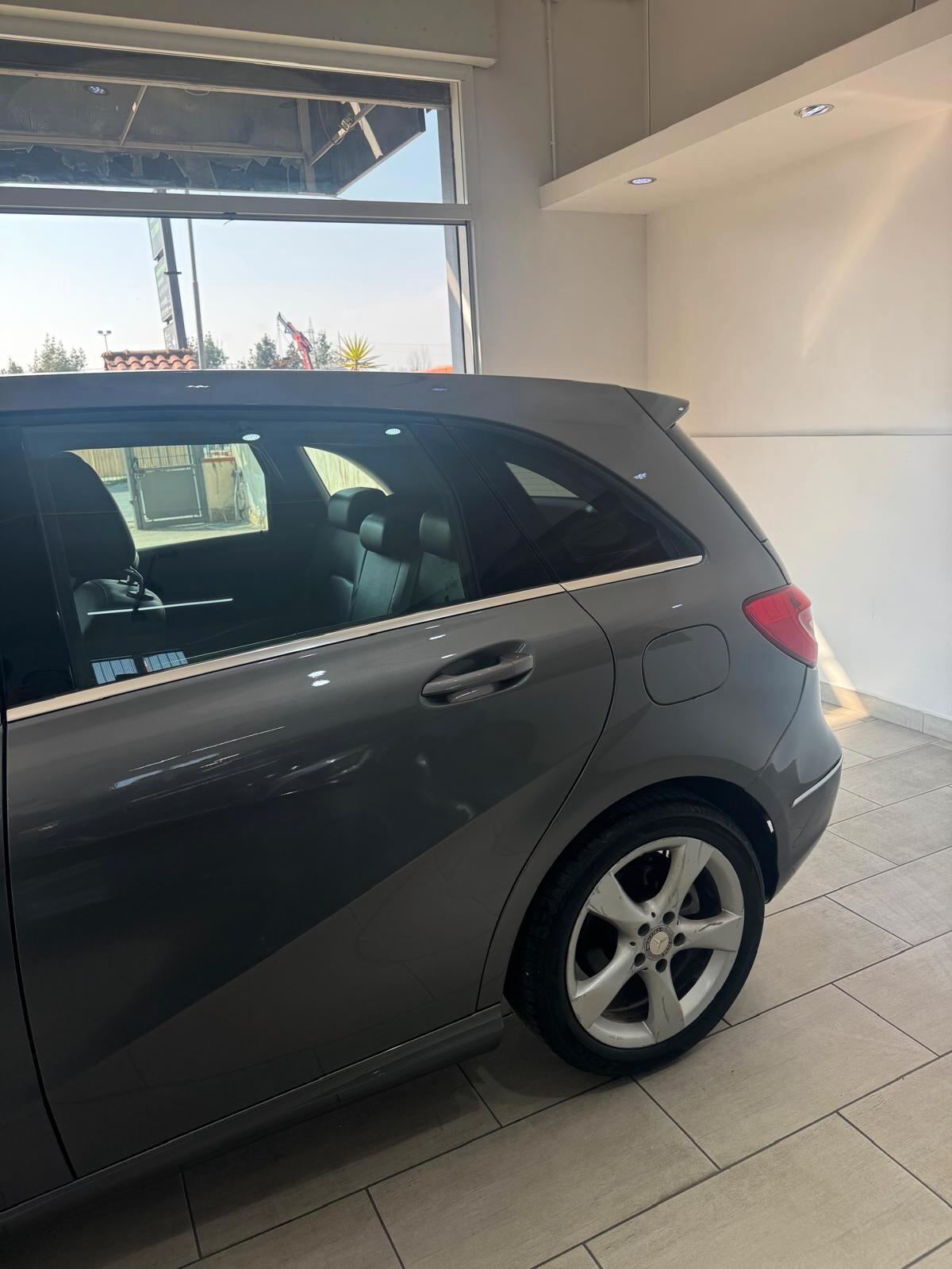 Mercedes-benz B 180 CDI BlueEFFICIENCY Premium