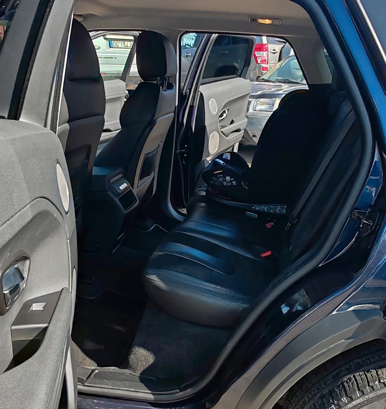 Land Rover Range Evoque 2.2 TD4 5p. Pure