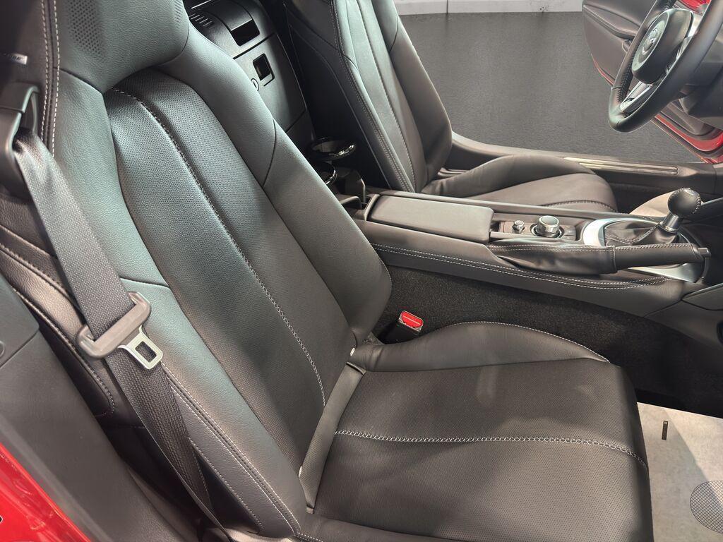 Mazda MX-5 Soft Top 2.0 Skyactiv-G Exclusive-Line Driver Assistance