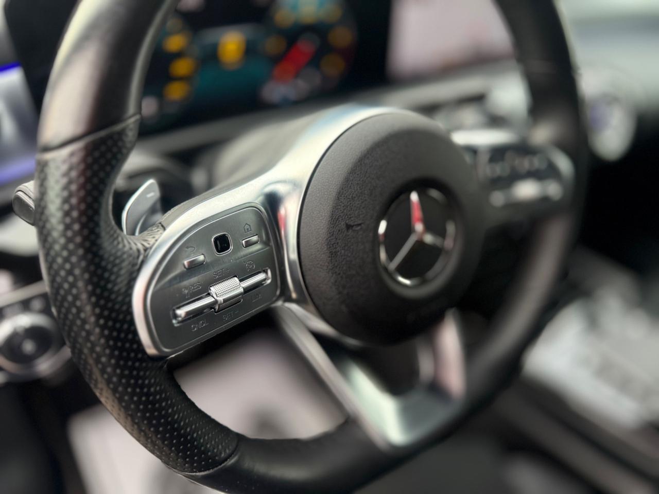 Mercedes-benz A 200 d Premium Night Edition First