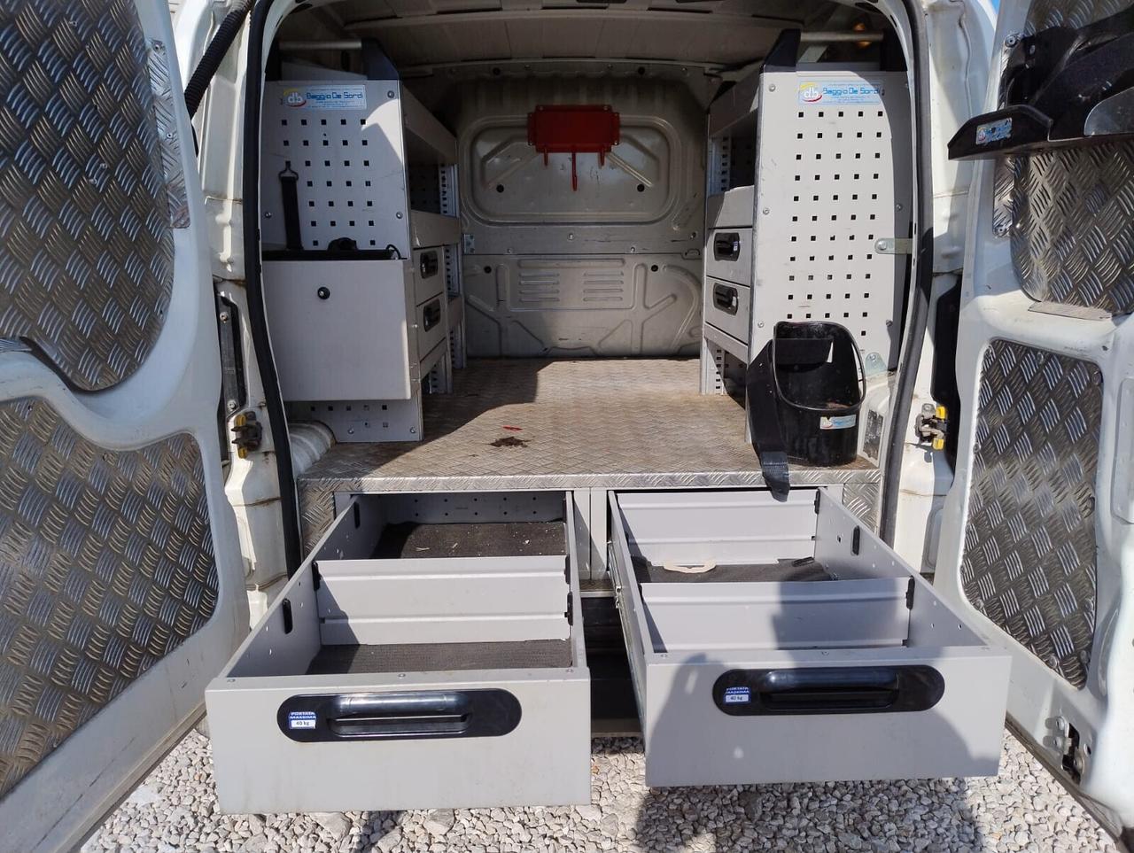 Fiat Fiorino 1.3 Mjet II Adventure 95Cv ALLESTITO
