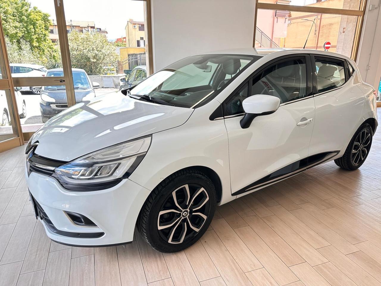 Renault Clio dCi 8V 90CV EDC Start&Stop 5 porte Energy Intens