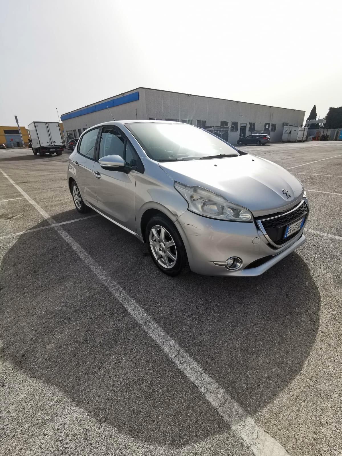 Peugeot 208 1.4 HDi 68 CV 5P. Active SUPERPREZZO