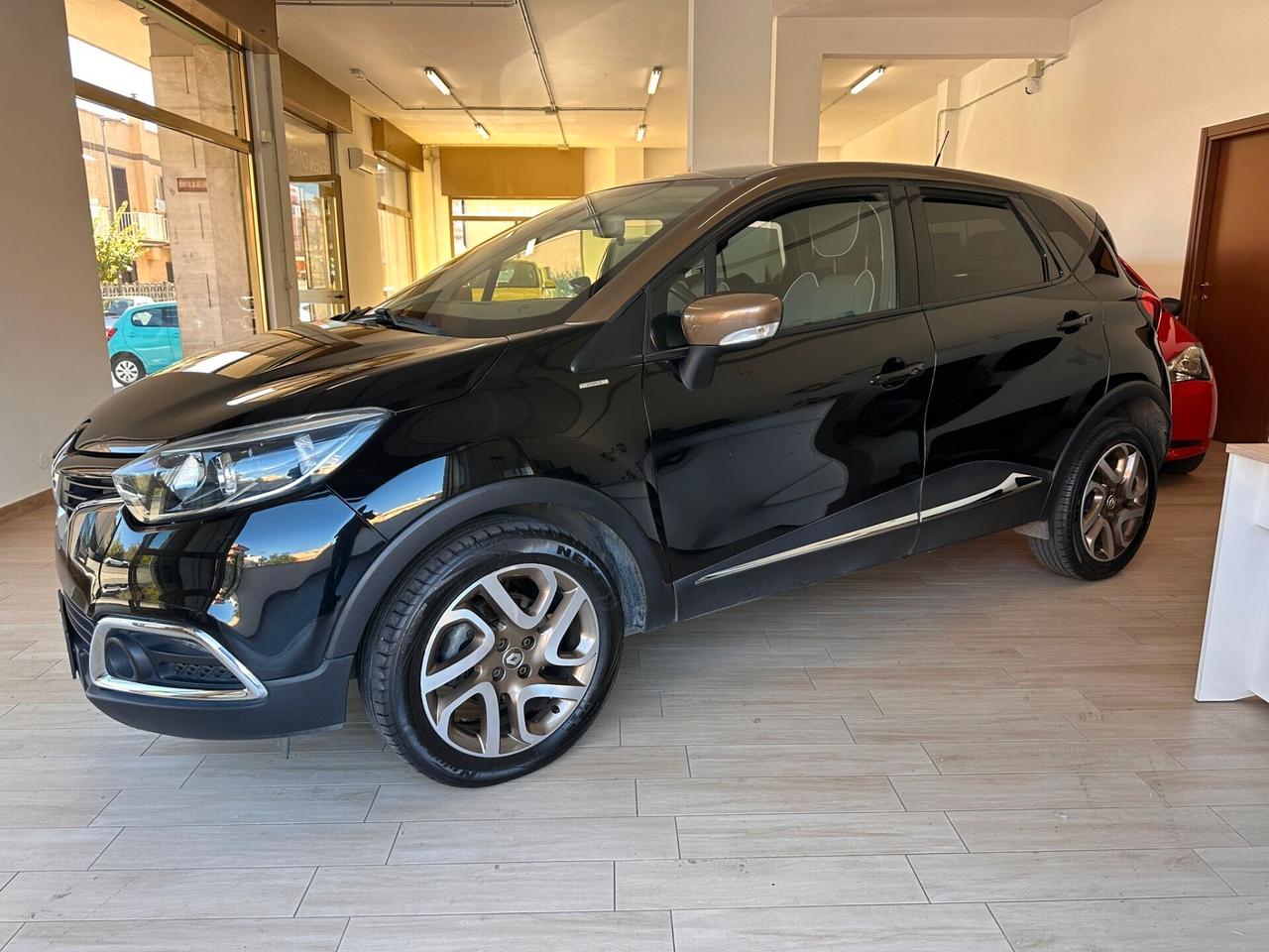 Renault Captur dCi 8V 110 CV Start&Stop Energy Iconic