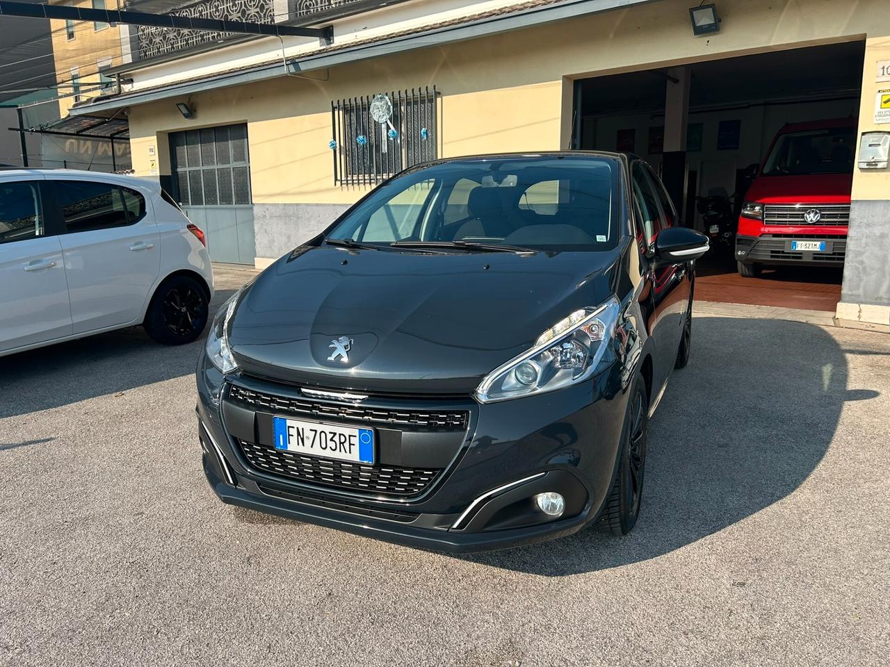 Peugeot 208 1.6 BlueHDi 75CV 5p. Black Line - OK NEOPATENTATI