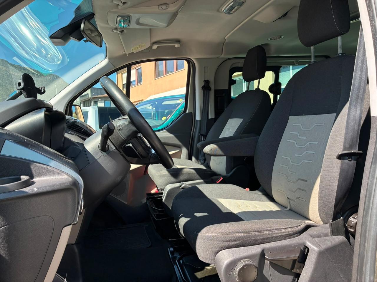 FORD TRANSIT CUSTOM 2.2 TDCi 155CV TITANIUM 8POSTI - GANCIO TRAINO