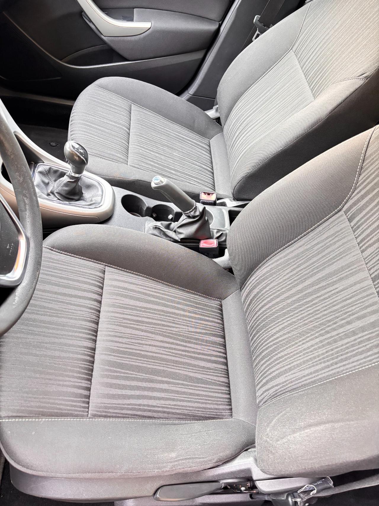 Opel Astra 1.4 100CV 5 porte Cosmo