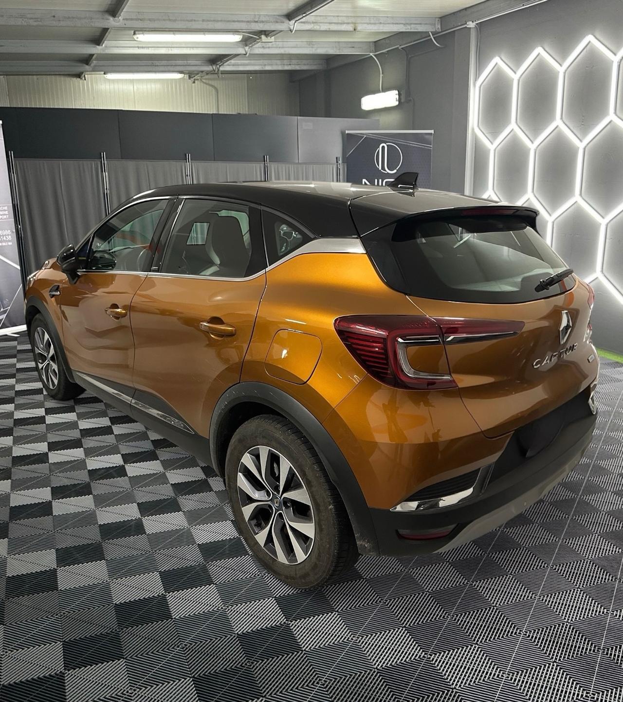 Renault Captur Plug-in Hybrid E-Tech 160 CV Initiale Paris
