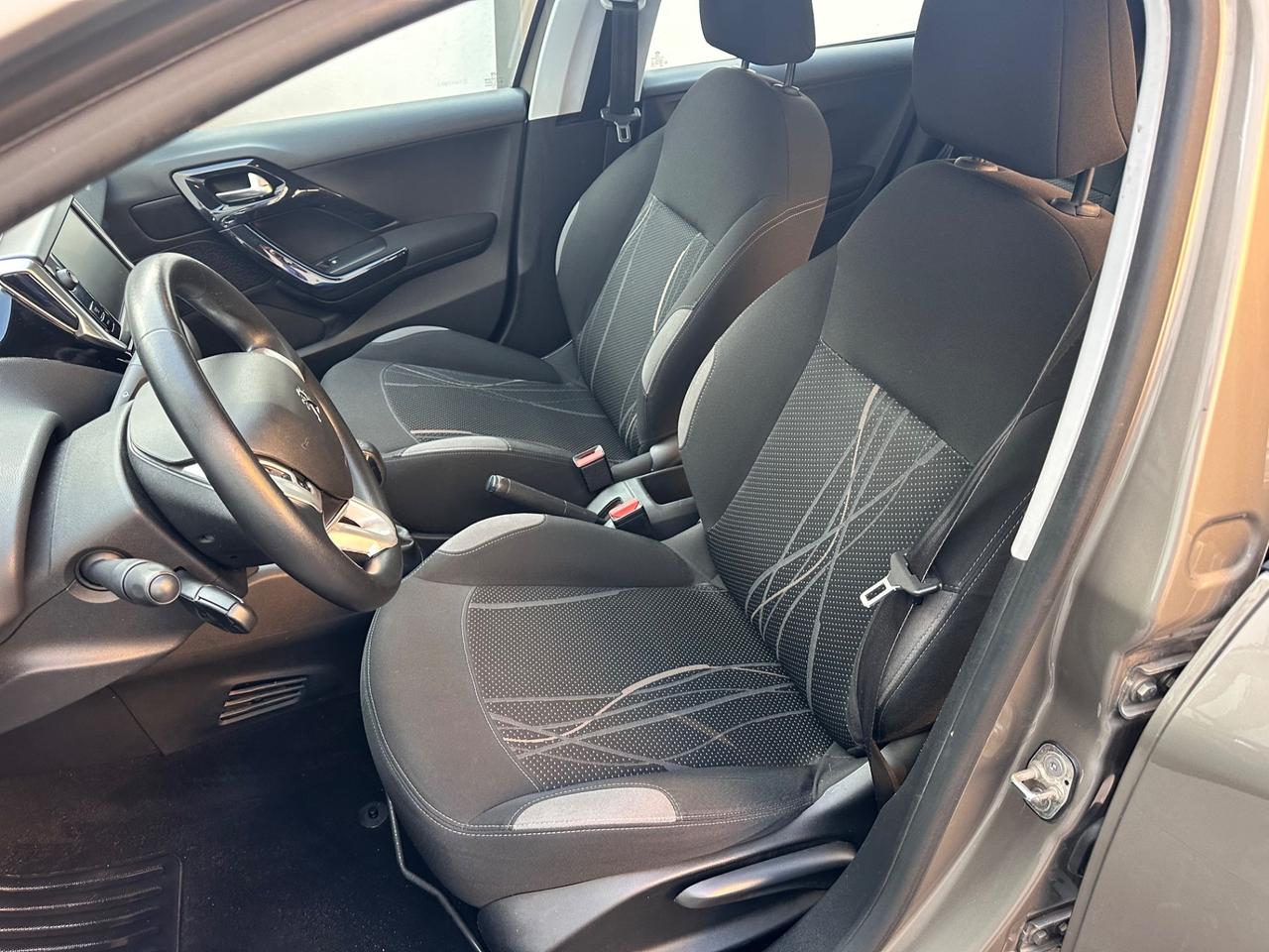 Peugeot 208 1.4 HDi 68 CV 5 porte Active