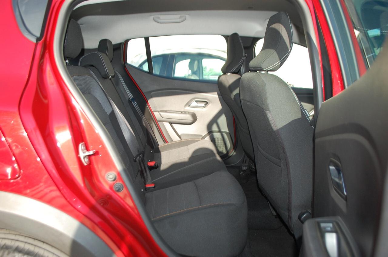 Dacia Sandero Stepway 1.0 tce Comfort Eco-g 100CV Uff Italy Led USB