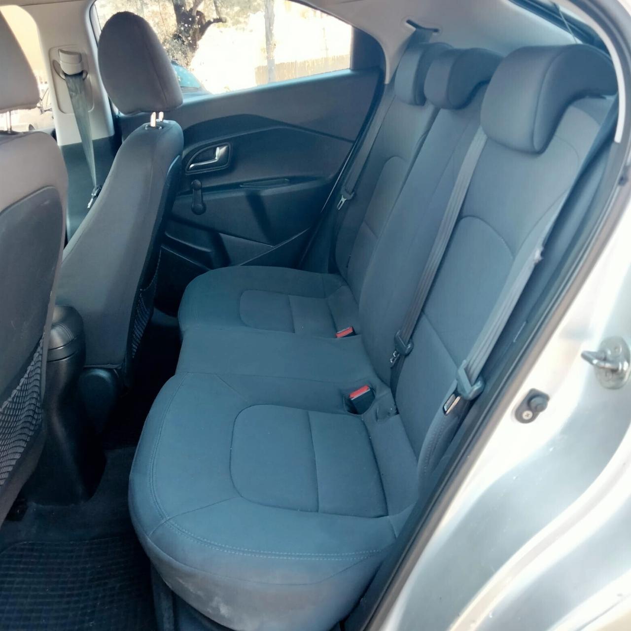 Kia Rio 1.1 CRDi WGT 5p. LX