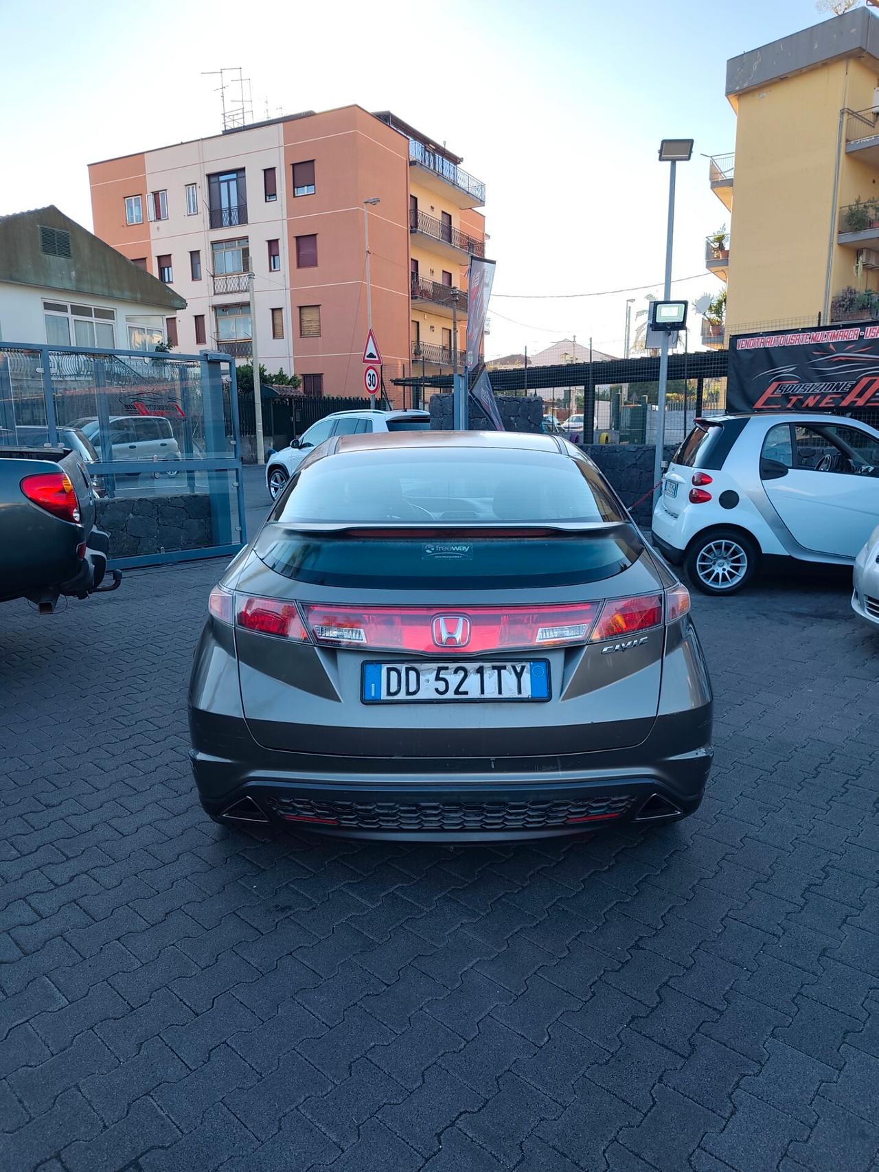Honda Civic 1.8 i-VTEC 5p. Exclusive impianto GPL