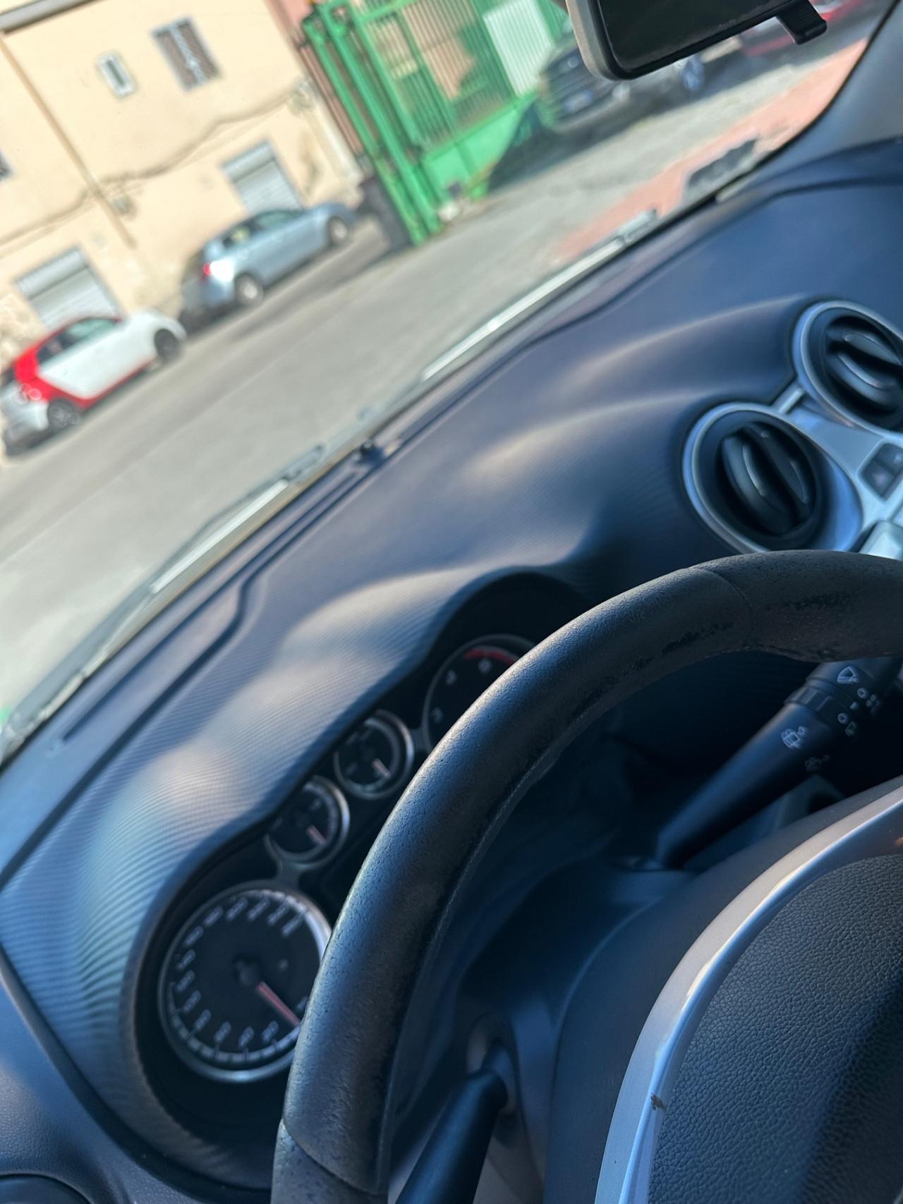 Alfa Romeo MiTo 1.6 JTDm 16V Distinctive Sport Pack