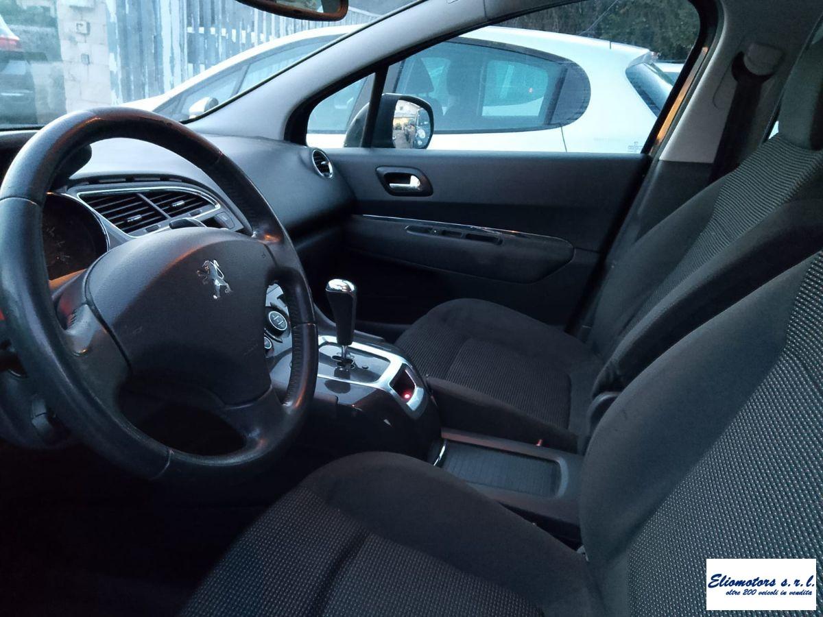 PEUGEOT - 5008 - 1.6 HDi 112 CV Business-CAMBIO AUTOMATICO