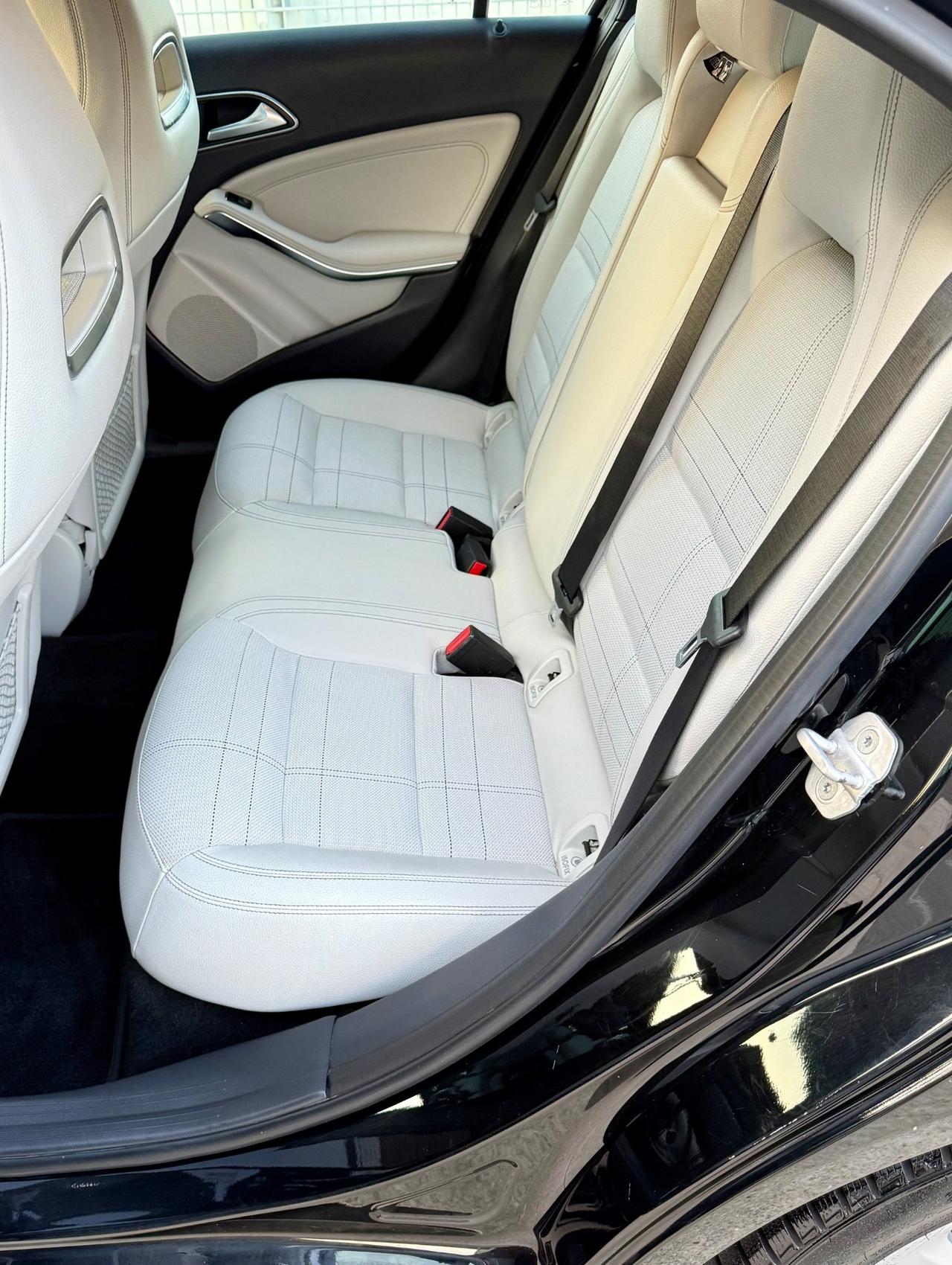 Mercedes-benz A 220 CDI Automatic 4Matic Premium