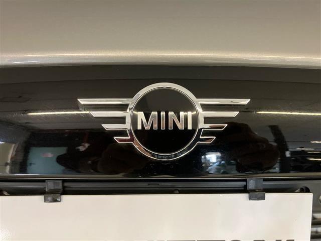 MINI Mini 5 Porte 1.5 Twin Power Turbo Cooper Essential