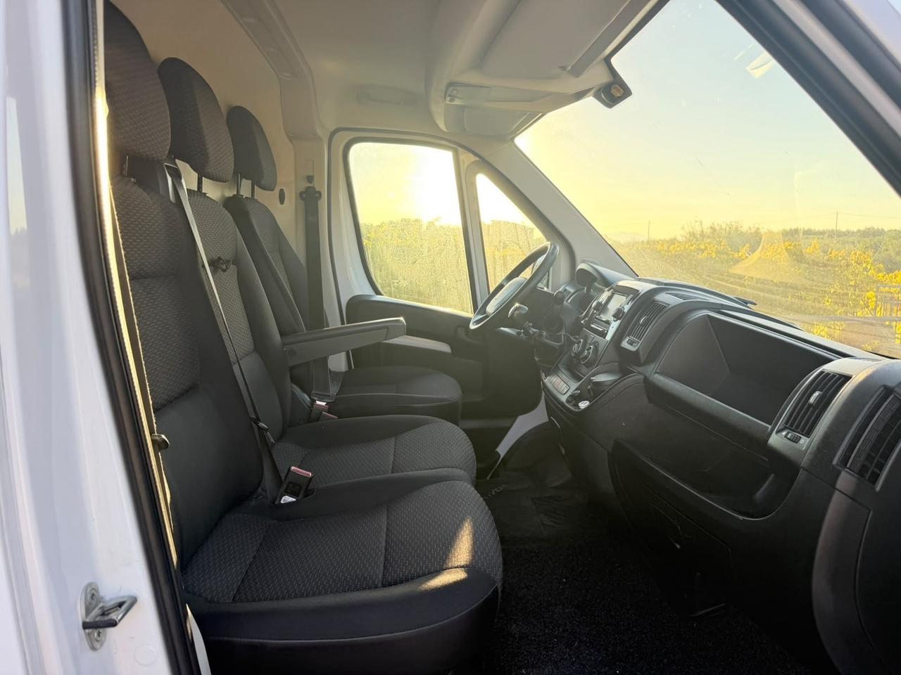 Peugeot Boxer 330 2.2 BlueHDi 120 S&S PC-TN Furgone