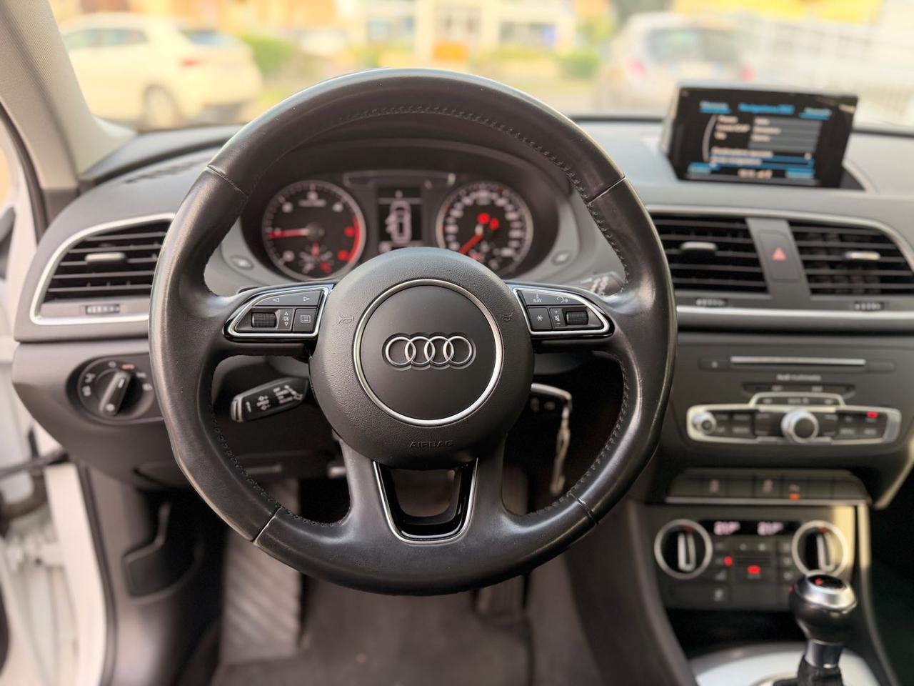Audi Q3 Business 2.0 TDI #11681