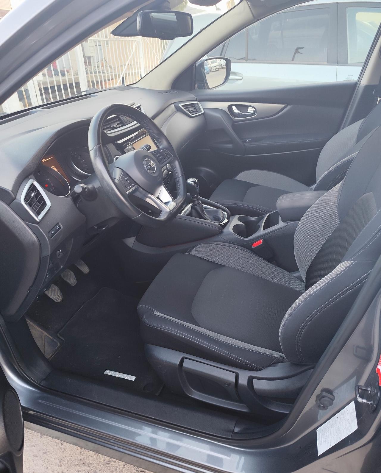 Nissan Qashqai 1.5 dCi Visia