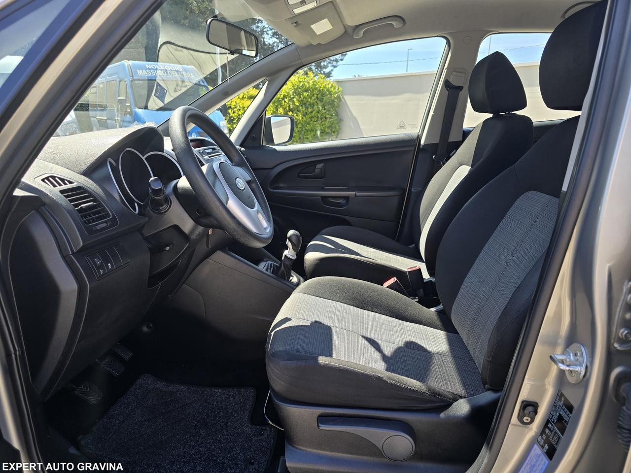 KIA VENGA 1.4 DIESEL OK NEO PATENTATI PARI AL NUOV