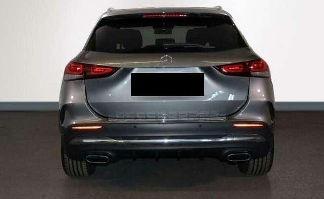 Mercedes-Benz GLA 250 AMG PREMIUM 4 MATIC LED PDC KAMERA TETTO MBUX ACC