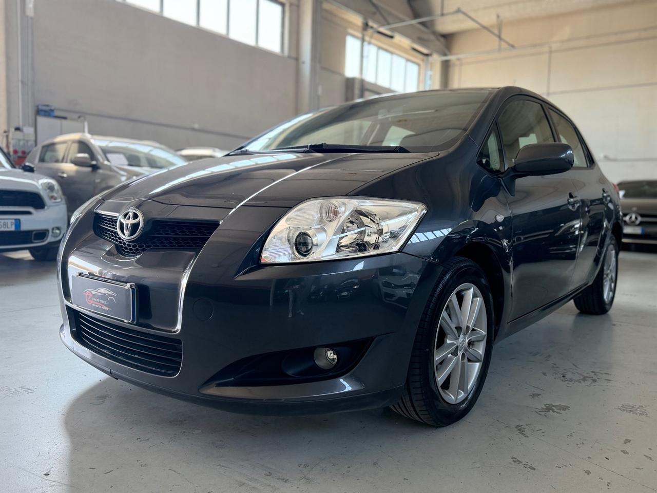 Toyota Auris 2.0 D-4D DPF 5 porte Sol NEOPATENTATI