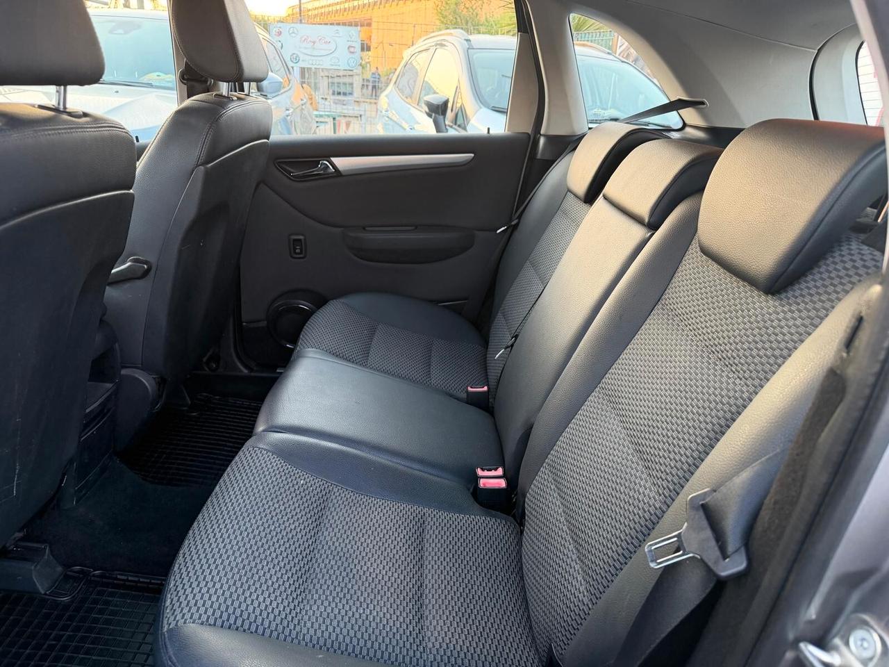 Mercedes-benz B 180 CDI Premium-12/2010