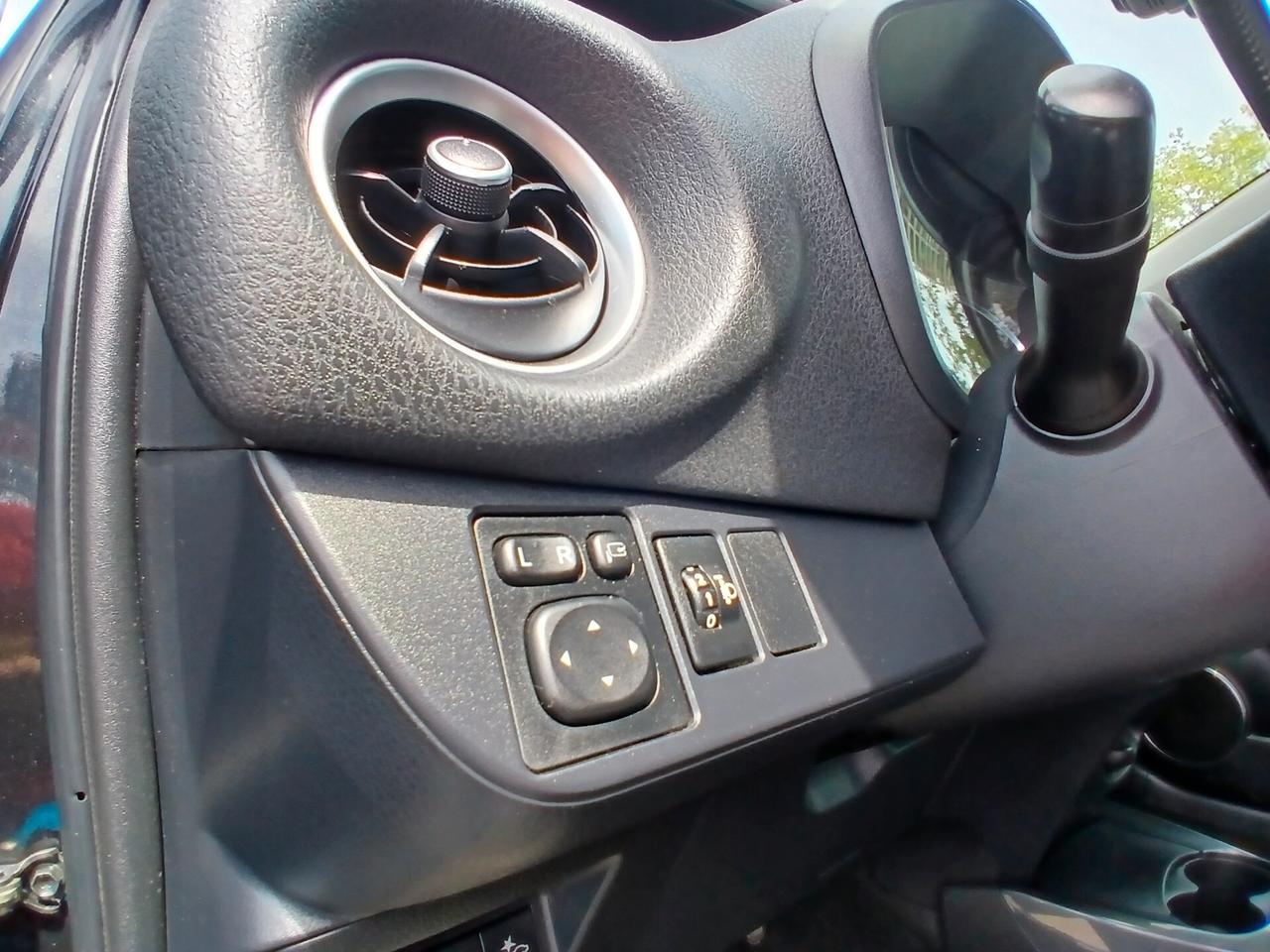Toyota Yaris 1.0 72 CV 5 porte Active