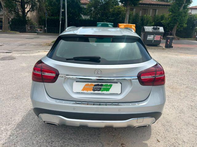 MERCEDES-BENZ GLA 200 d Automatic Sport