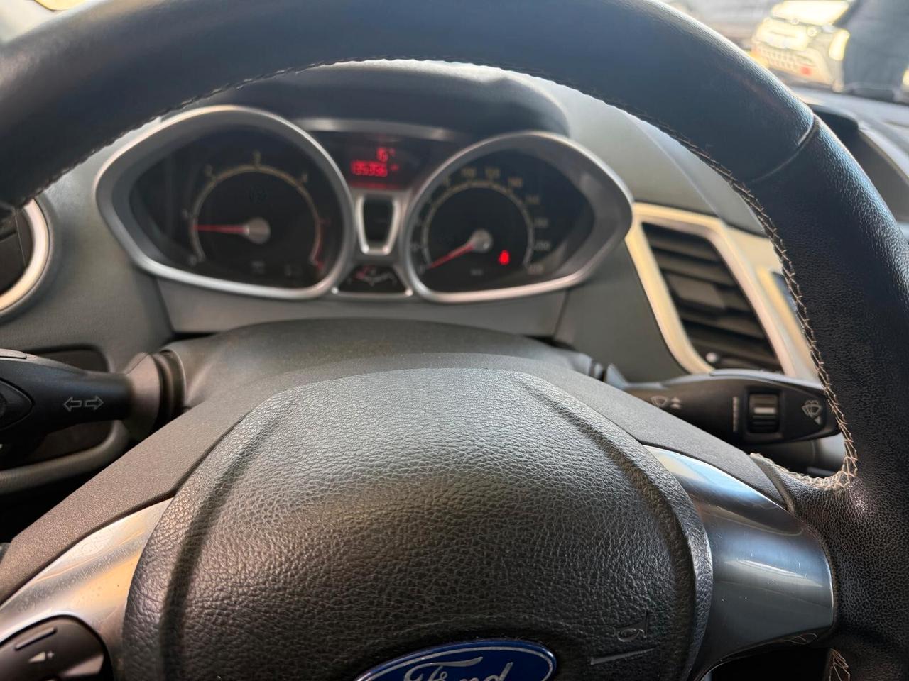 Ford Fiesta 1.4 TDCi 68CV 5 porte Titanium