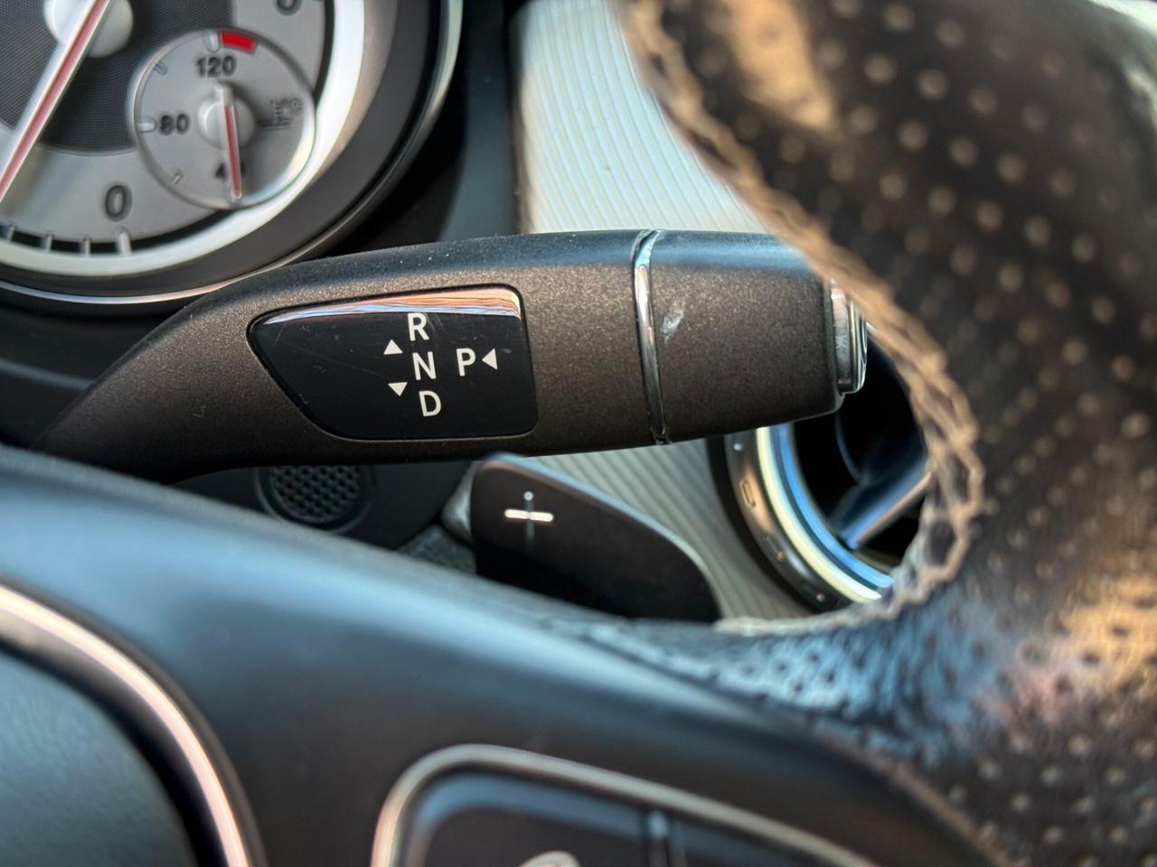 Mercedes-benz GLA 200 d Sport