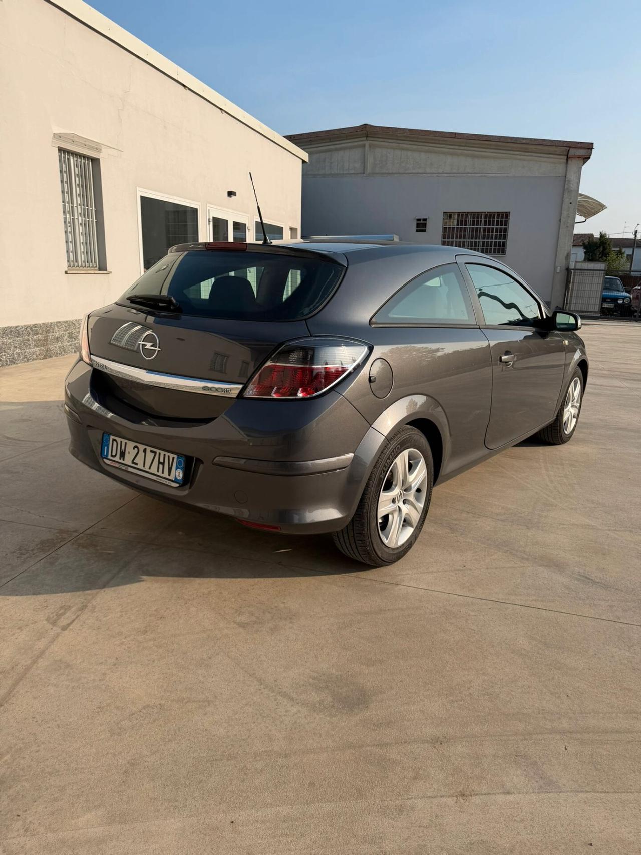 Opel Astra GTC 1.7 CDTI 110CV ecoFLEX 3 porte Enjoy