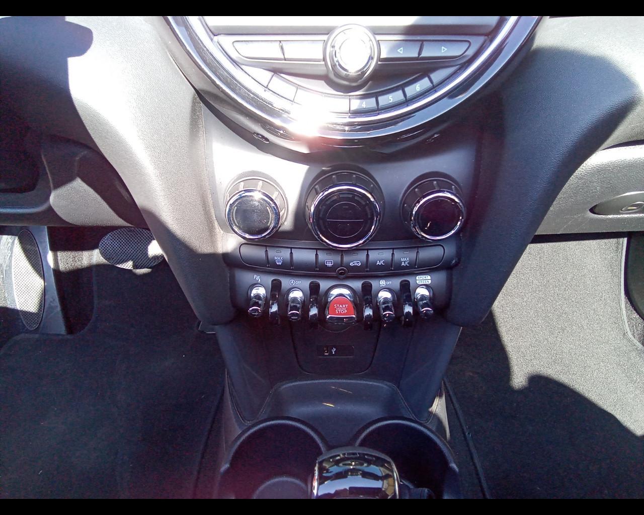 MINI Mini Cbr. (F57) - Mini 1.5 Cooper Hype Cabrio