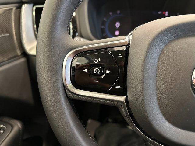 VOLVO XC60 B4 (d) aut Plus Dark N1 Tetto Panoramico Ap.