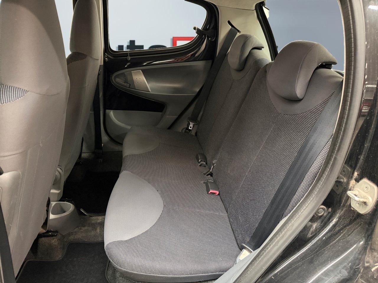 Peugeot 107 5 Porte 107 5p 1.0 12v Plaisir 2tronic