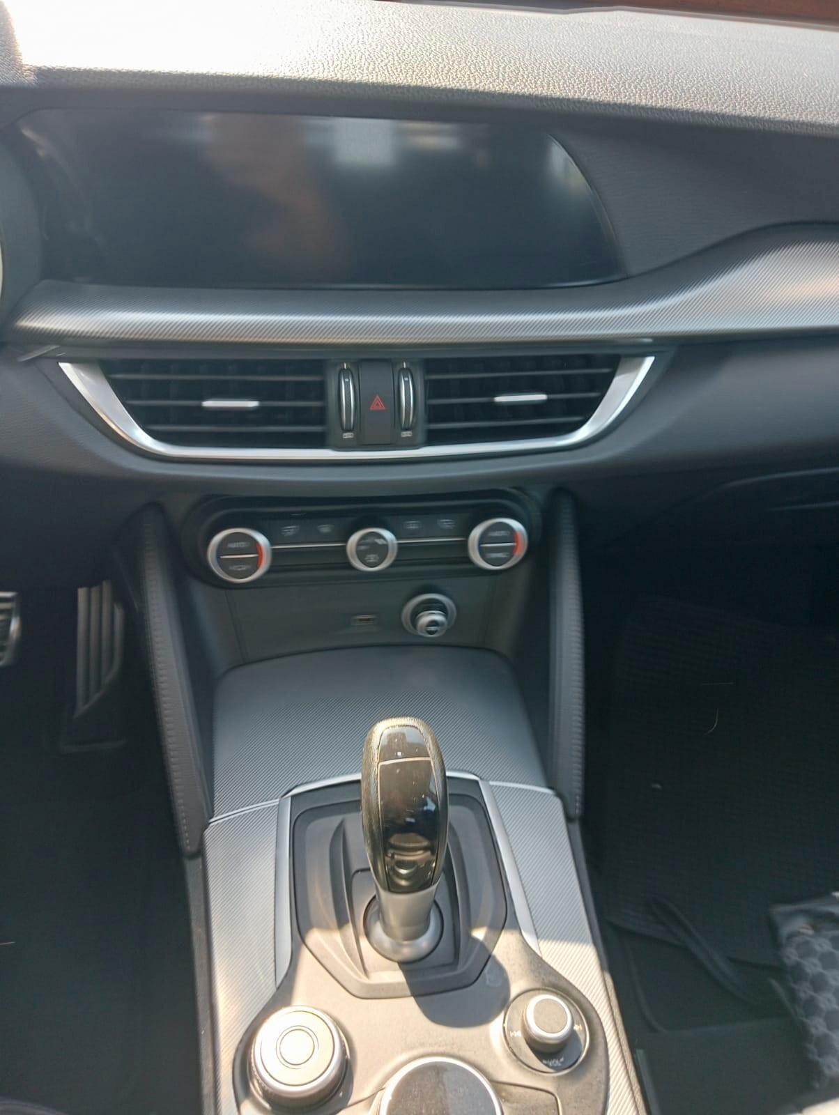 Alfa Romeo Stelvio 2.2 Turbodiesel 210 CV AT8 Q4 Super