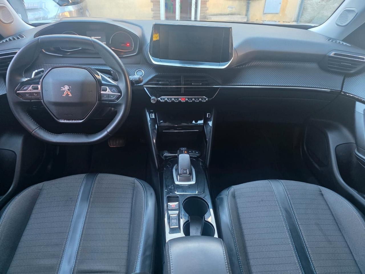 Peugeot 2008 BlueHDi 130 S&S EAT8 Allure Pack