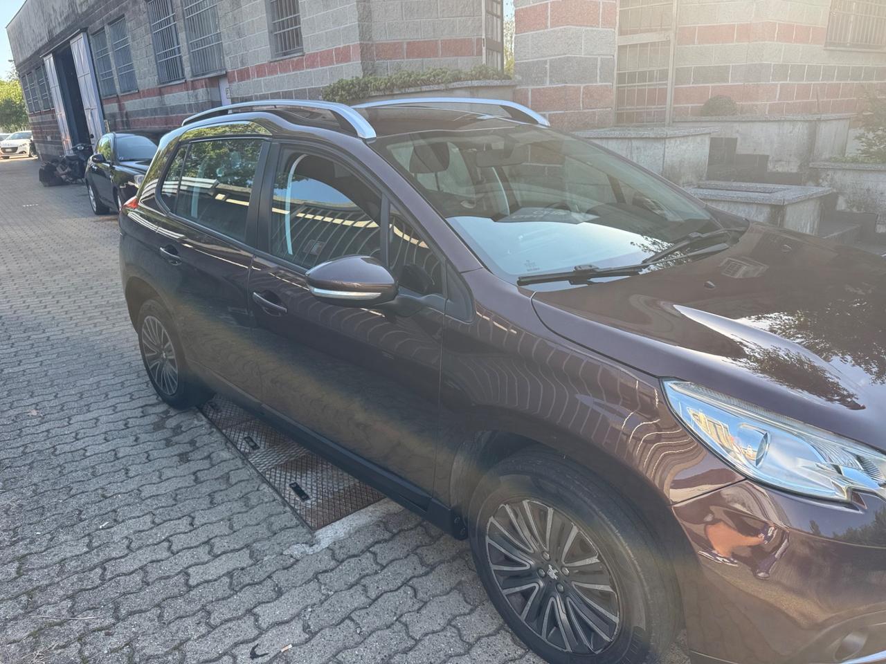 Peugeot 2008 1.6 e-HDi 92 CV neopatentati