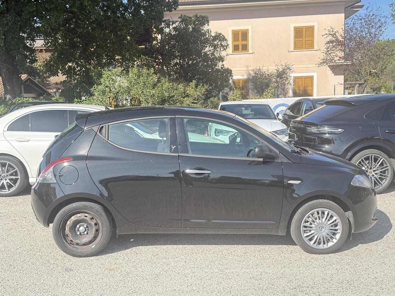 LANCIA YPSILON 1.2 BENZINA-GPL ADATTA NEOPATENTATI
