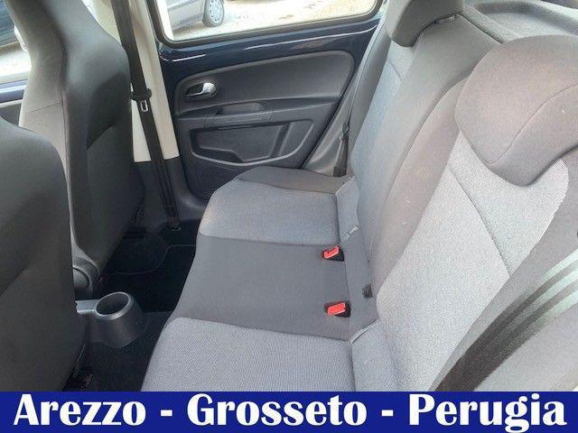VOLKSWAGEN up! 1.0 5 porte CAMBIO AUTOMATICO