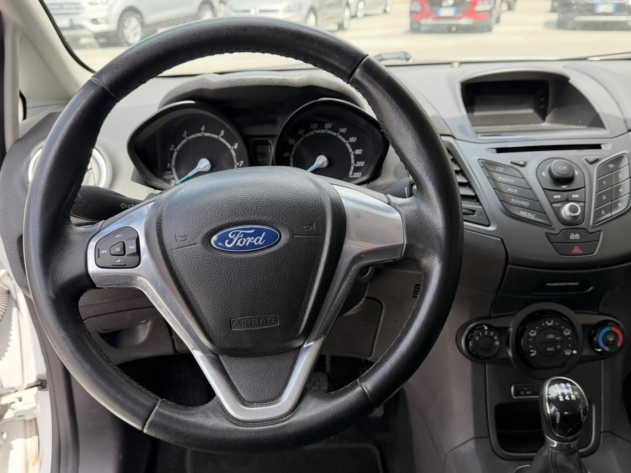Ford Fiesta 1.5 TDCi 75CV 5 porte Titanium