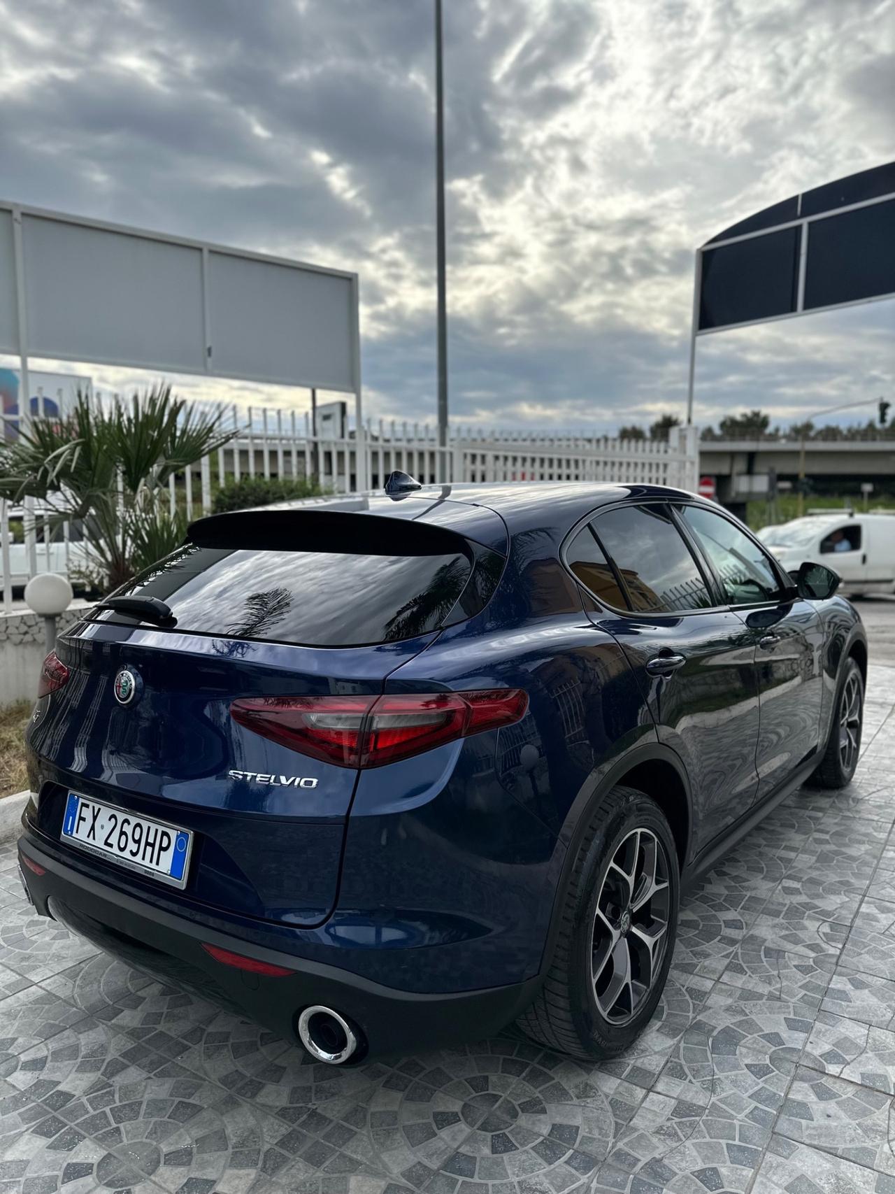 Alfa Romeo Stelvio 2.2 Turbodiesel 210 CV