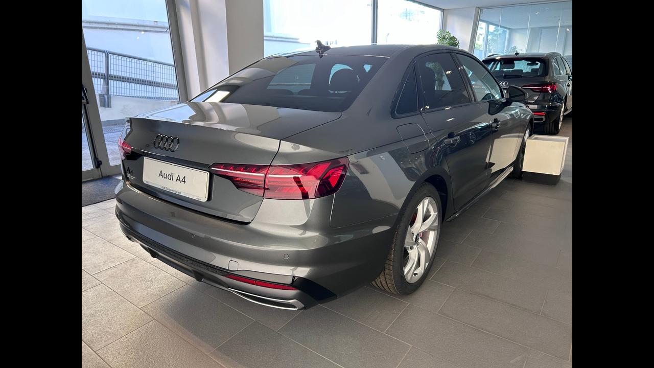 Audi A4 SEDAN 40 TDI S TRONIC