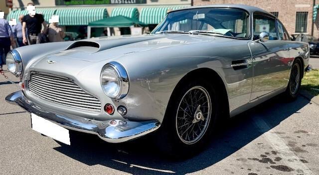 Aston Martin DB4 3.7 SUPERLEGGERA