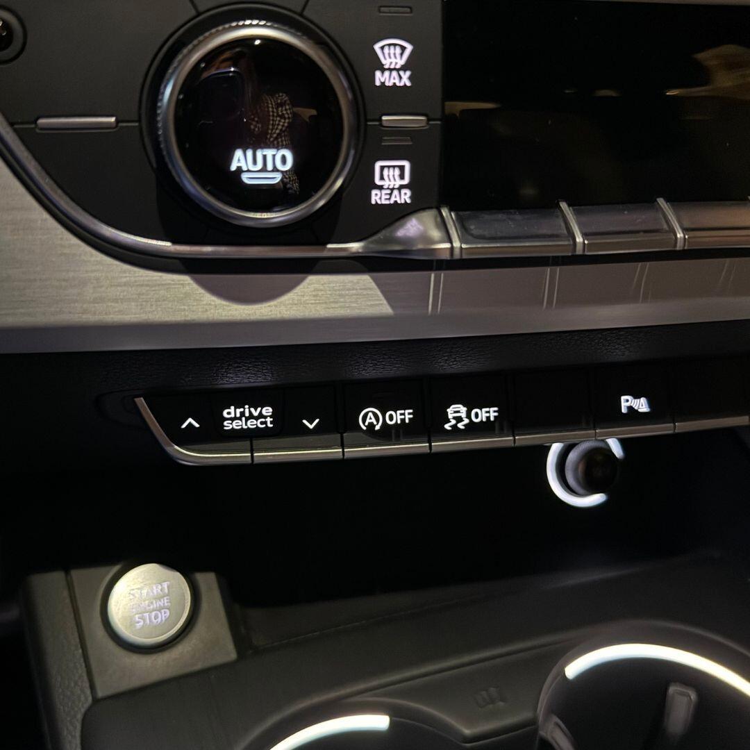 Audi A4 Avant 2.0 TDI 190 CV ultra S tronic