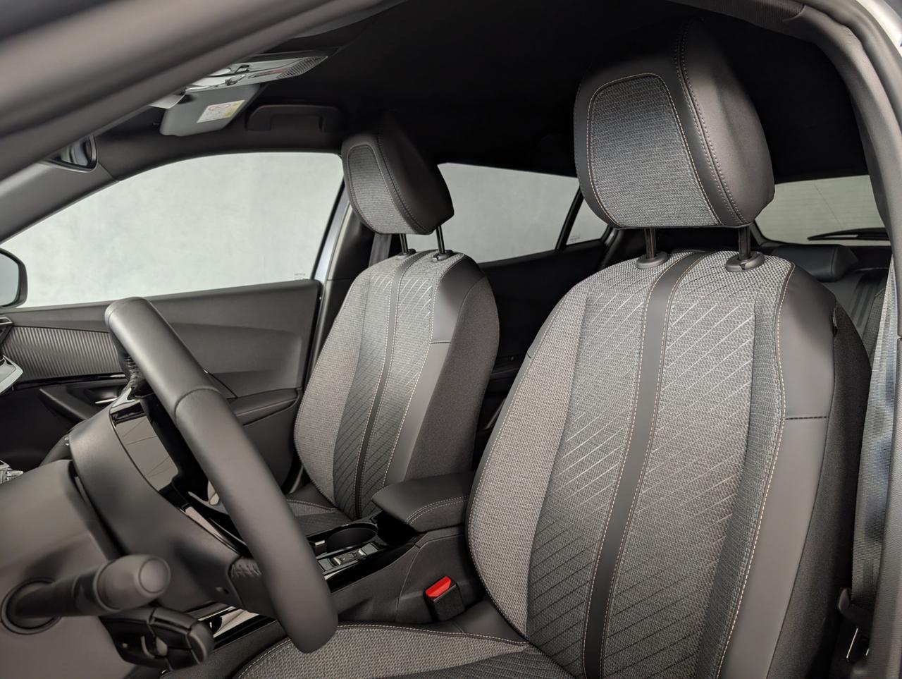 Peugeot 2008 1.2 puretech 100cv Allure