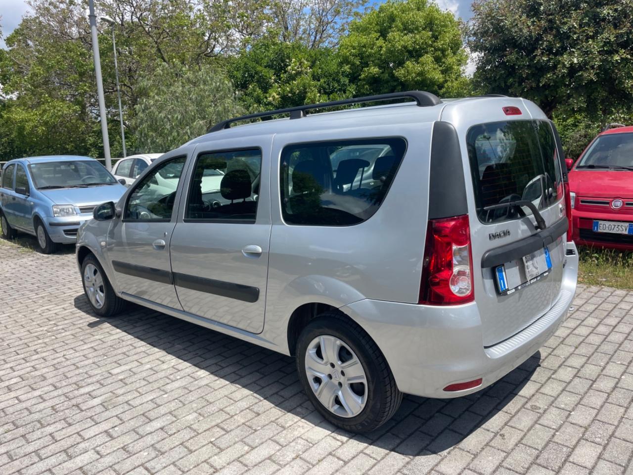 Dacia Logan MCV 1.5 dCi 90CV 7 posti Embleme