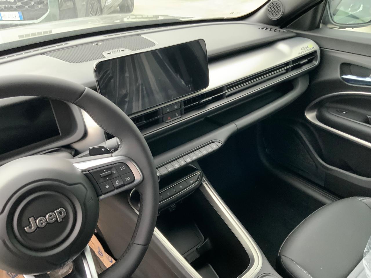 Jeep Avenger 1.2 Turbo 136 CV MHEV 4xe Upland