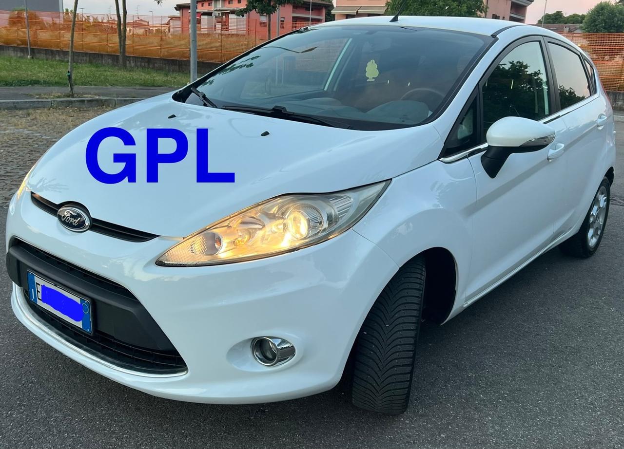 Ford Fiesta 1.4 Benzina/GPL TITANIUM X neopatentati