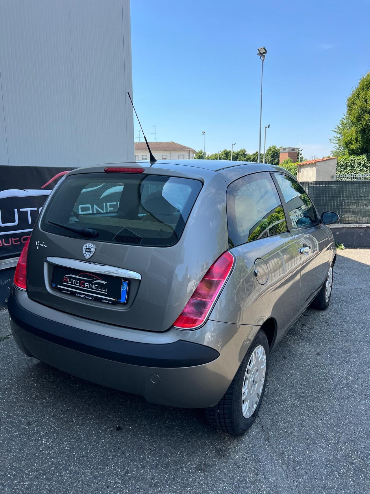 Lancia Ypsilon 1.2b NEOPATENTATO OCCASIONE